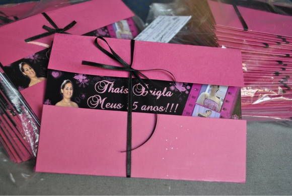 Convites de debutantes personalizados