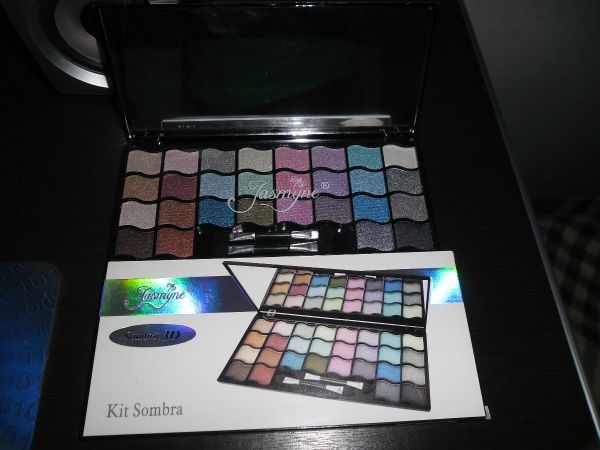 Kit de Maquiagem com Sombra 3D 28 Cores - JASMINE V912